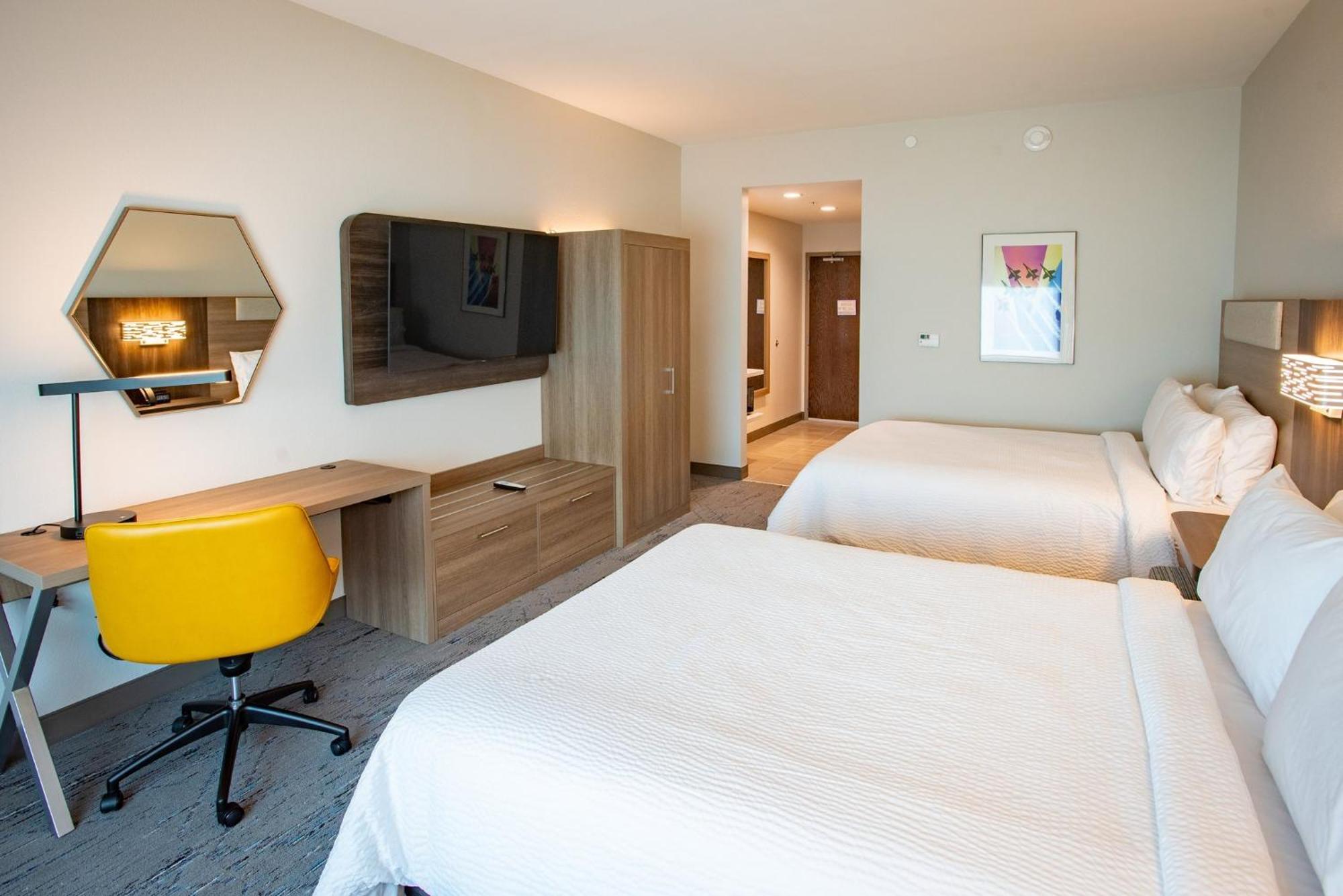 Holiday Inn Express & Suites Pensacola Airport North - I-10 By Ihg Ferry Pass Exteriör bild