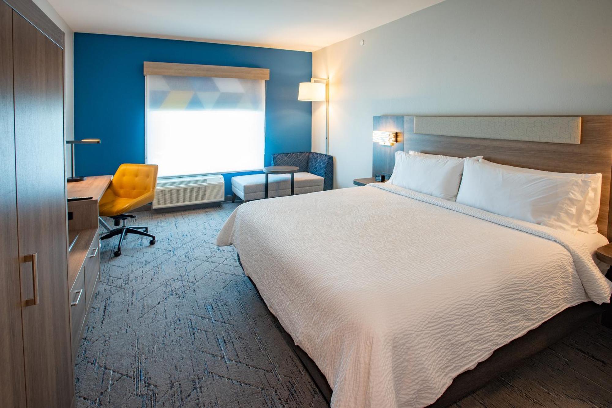 Holiday Inn Express & Suites Pensacola Airport North - I-10 By Ihg Ferry Pass Exteriör bild