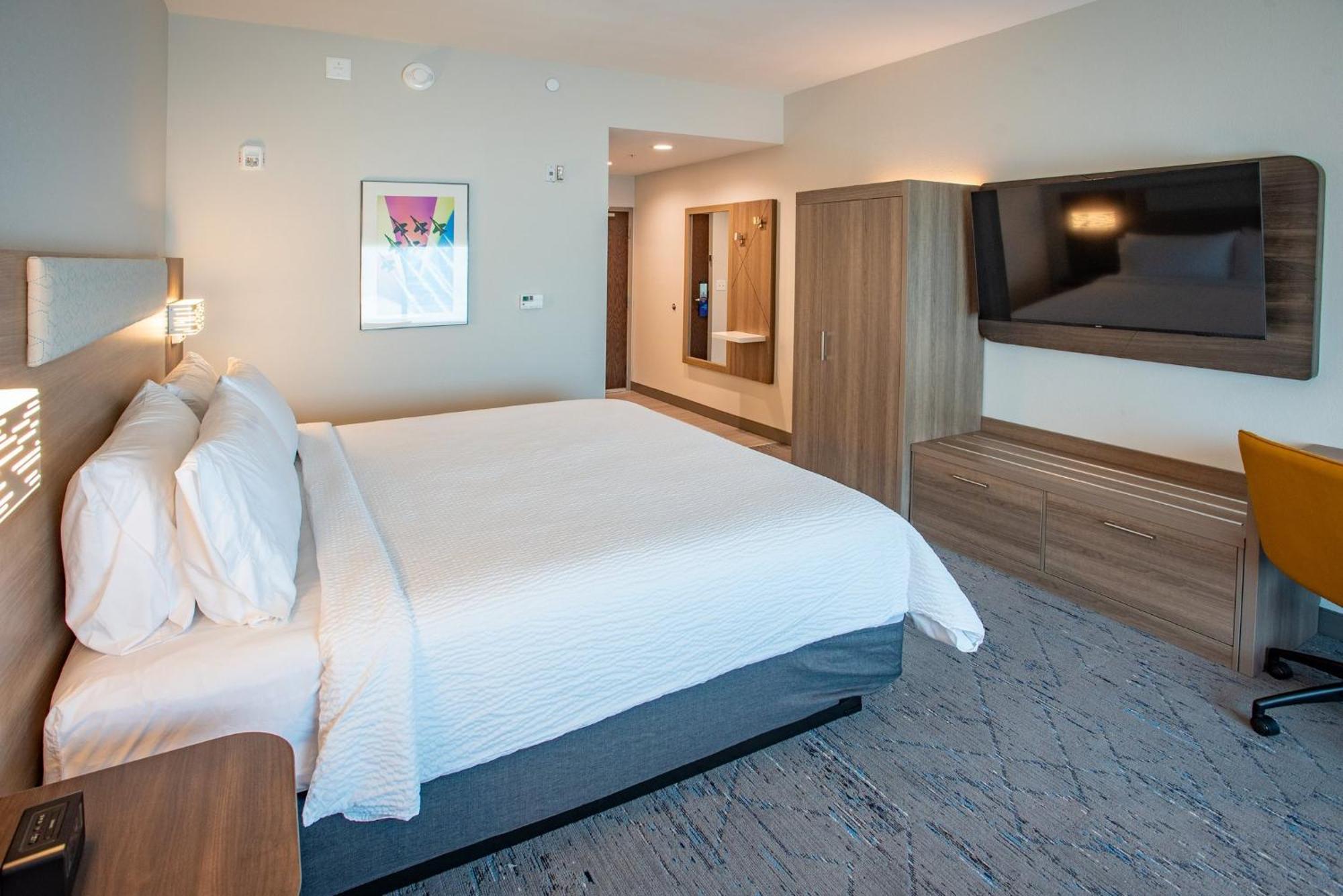 Holiday Inn Express & Suites Pensacola Airport North - I-10 By Ihg Ferry Pass Exteriör bild