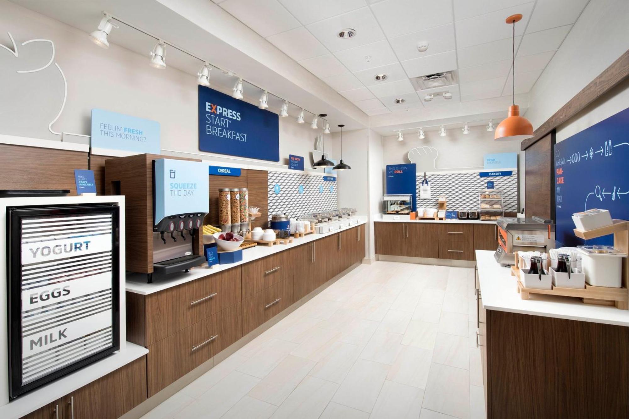 Holiday Inn Express & Suites Pensacola Airport North - I-10 By Ihg Ferry Pass Exteriör bild